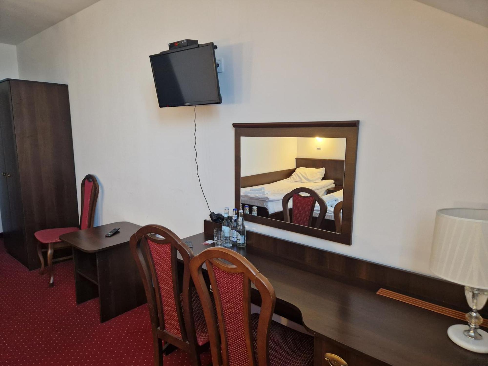 Hotel Korona Palace 3*